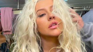 Új hajával más ember lett Christina Aguilera - Fotók