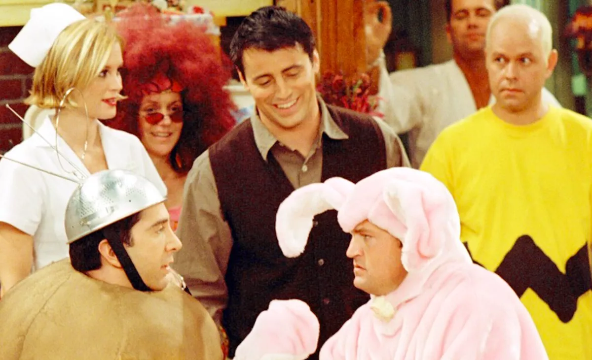 GYÁSZOLNAK A RAJONGÓK! 59 évesen hunyt el a Jóbarátok sztárja!