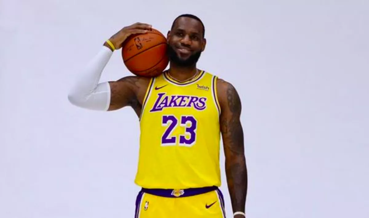 Sokkoló hír a Lakers és Lebron James rajongóknak
