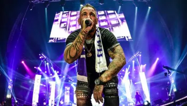 "A hír igaz" - Curtis szakított a kedvesével