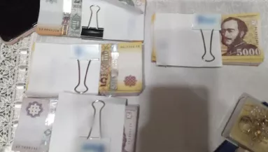 LECSAPTAK A ZSARUK: Kozmetikus segített oltatlanokat védettségi igazolványhoz - FOTÓK