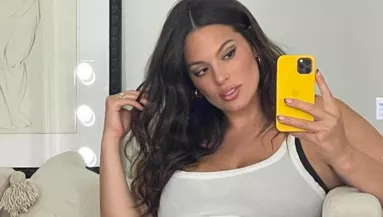 Őrült és meztelen képeket osztott meg a mindenórás szupermodell - Fotók