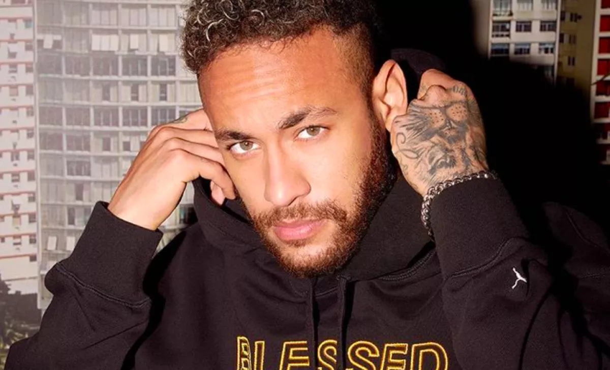 Leleplezték őket: Neymar ezzel a modellel jött össze! - Fotók