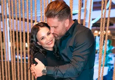 CUKI KÉPPEL TUDATTÁK! Babát vár Nádai Anikó - Fotó