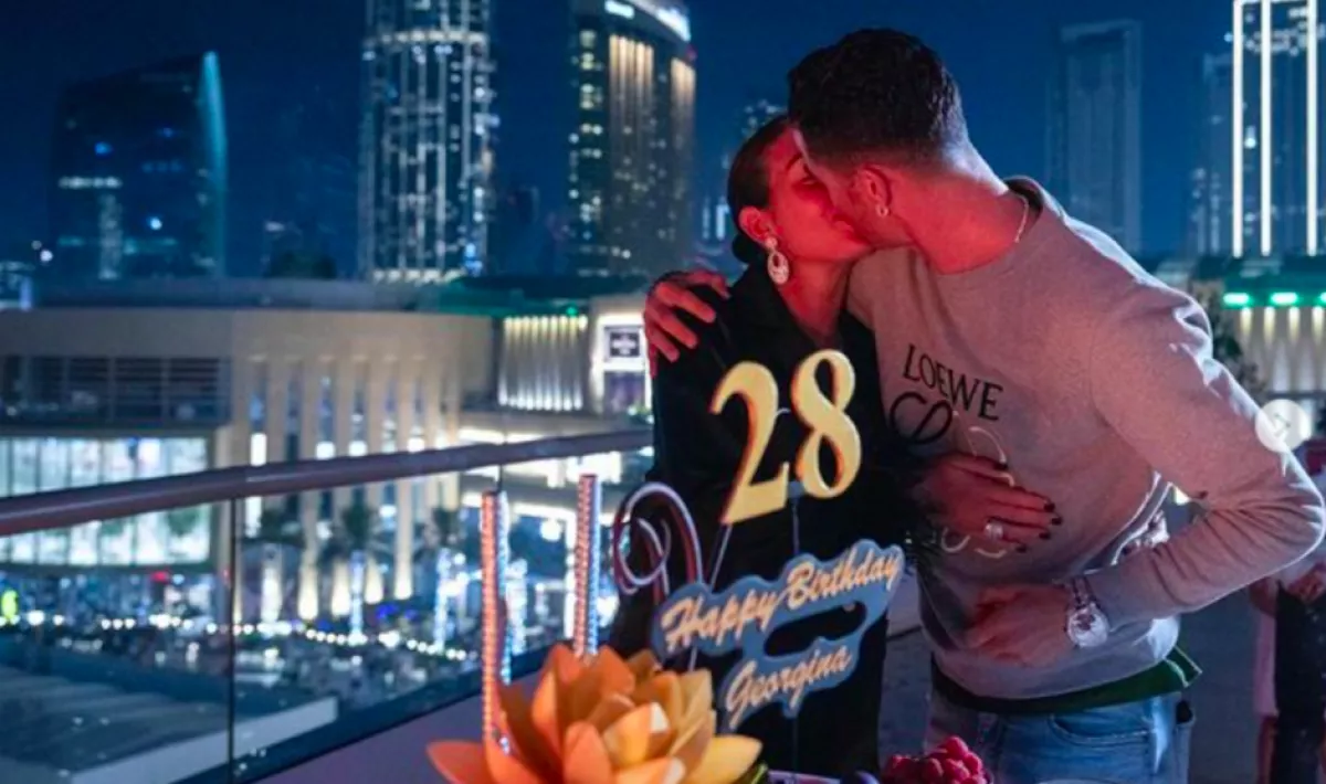 HIDEGRÁZÁS: Cristiano Ronaldo nem akármivel lepte meg szülinapos szerelmét - Fotók