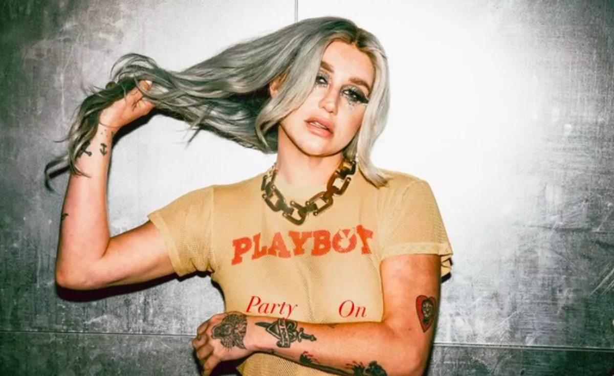 Kesha: Viszlát szőke hajzuhatag! - Fotó