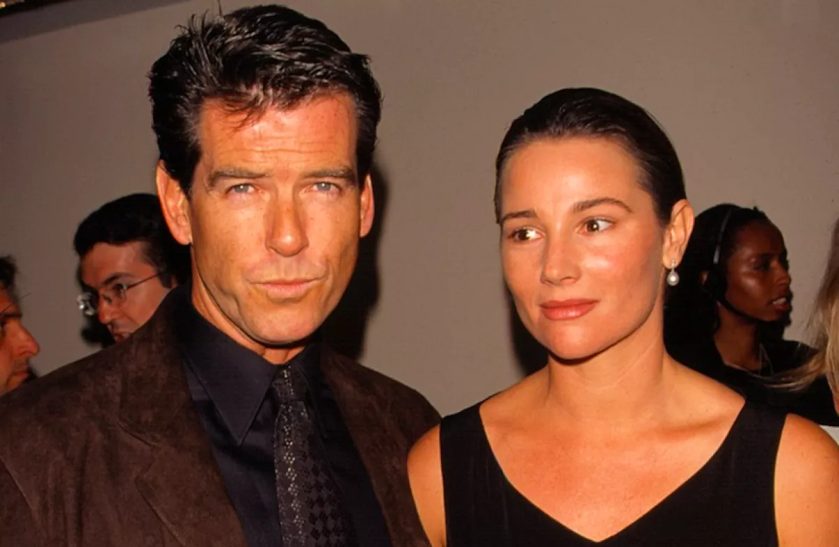 Alakja miatt támadják a trollok Pierce Brosnan feleségét, friss képükkel vágnak vissza - Fotó