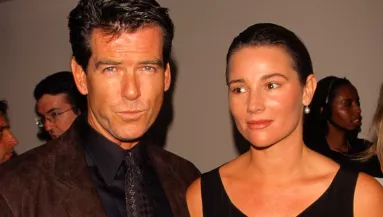 Alakja miatt támadják a trollok Pierce Brosnan feleségét, friss képükkel vágnak vissza - Fotó