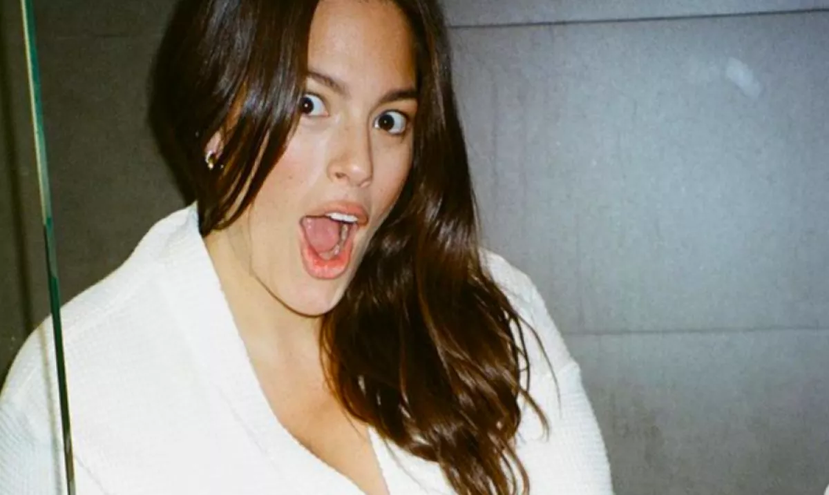 TÚL INTIM, VAGY MEGHATÓ? Végre megmutatta ikreit a sztármodell - Fotók