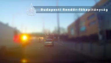 Egy napig ellenőrizték a buszsávokat a rendőrök - itt a lesújtó videó!