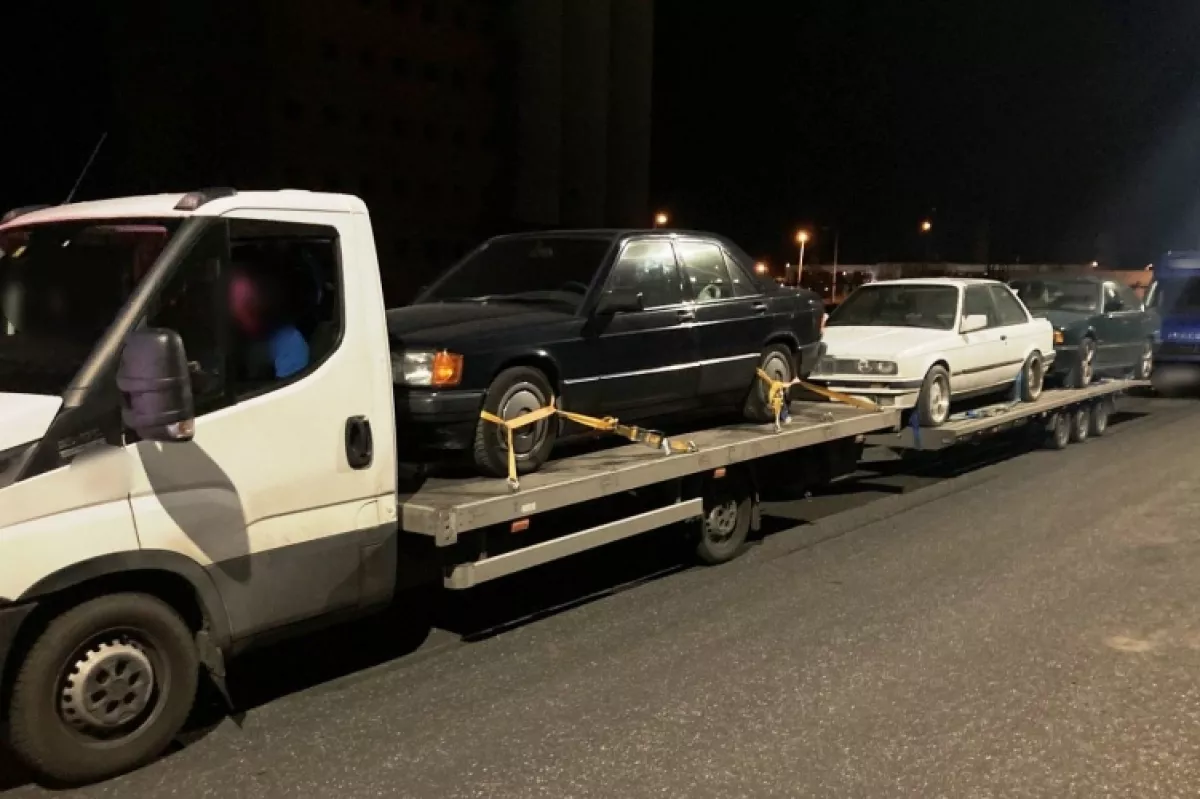 Két horrorkaravánt kapcsoltak le a rendőrök - Fotók