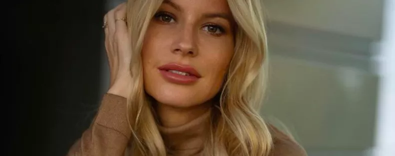 Eljegyezték: sármos ügyvéd Mádai Vivien szerelme