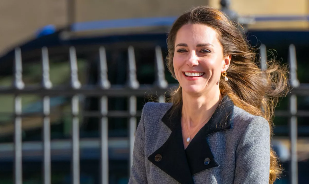 Véletlen? Katalin kabátja zavarba ejtően hasonlít Diana hercegnőére - FOTÓK