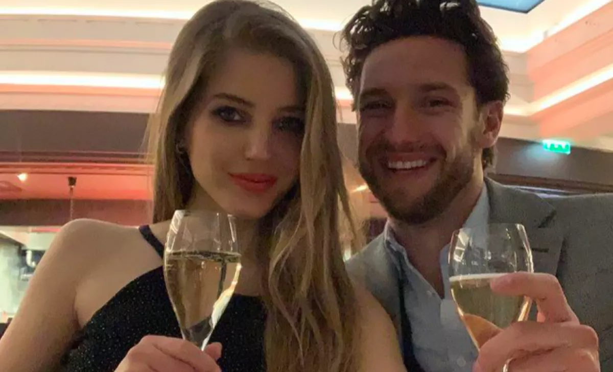 Szabó Zsófi menyasszony lett - így kérte meg Shane a kezét!