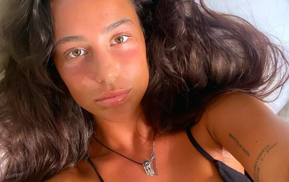 Extrém helyre varratott tetkót Tóth Andi - Fotók