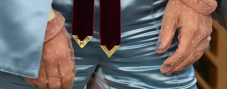 NA KINEK A KEZE EZ? - Egy férfi lopta el a showt a SAG Award-on!