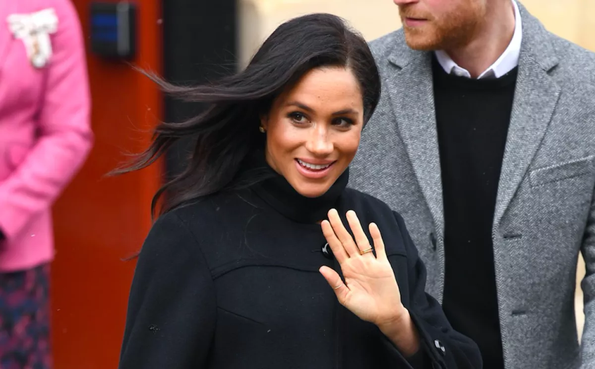 LUXUS A KÖBÖN: Meghan Markle-nek csak az ékszerei 120 millióba kerültek - FOTÓK