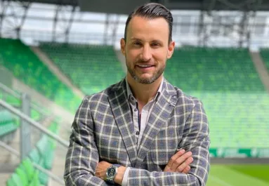 NEM TAGADTA: ez az énekesnő lehet Csuti új szerelme - Videó