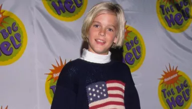 Menyasszonya állítja: 3 bordáját törte el az egykori tinisztár - Fotók