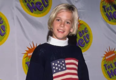 Menyasszonya állítja: 3 bordáját törte el az egykori tinisztár - Fotók