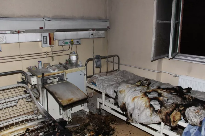 kórháztűz emberölés