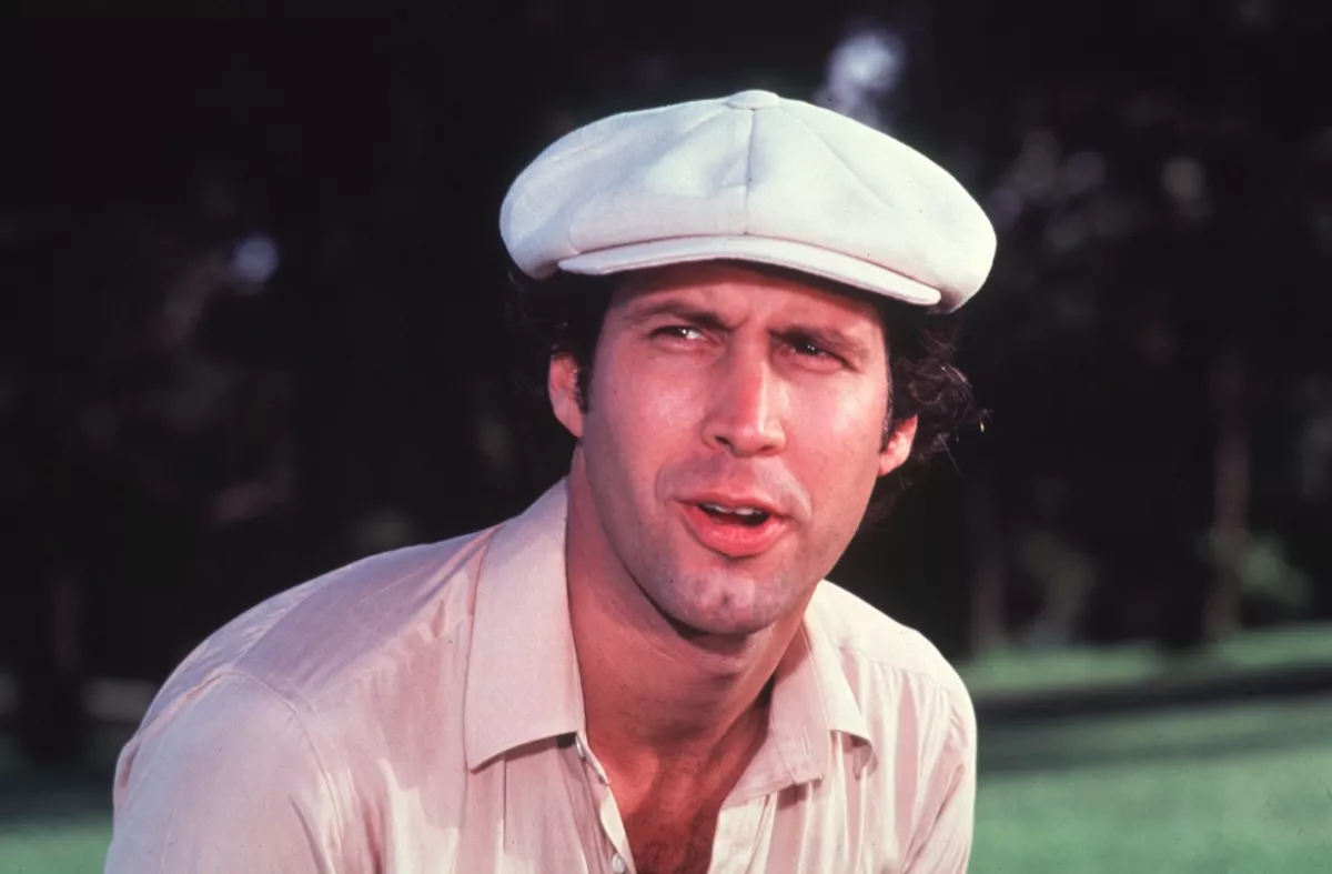 Gyógyíthatatlan betegségét is kifigurázza a 78 éves Chevy Chase - Felismered még? - Videók