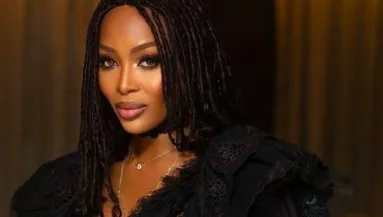 Fotón a bizonyíték: hatalmasat nőtt Naomi Campbell kislánya