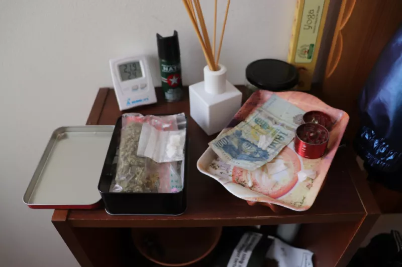 örömlány és drog