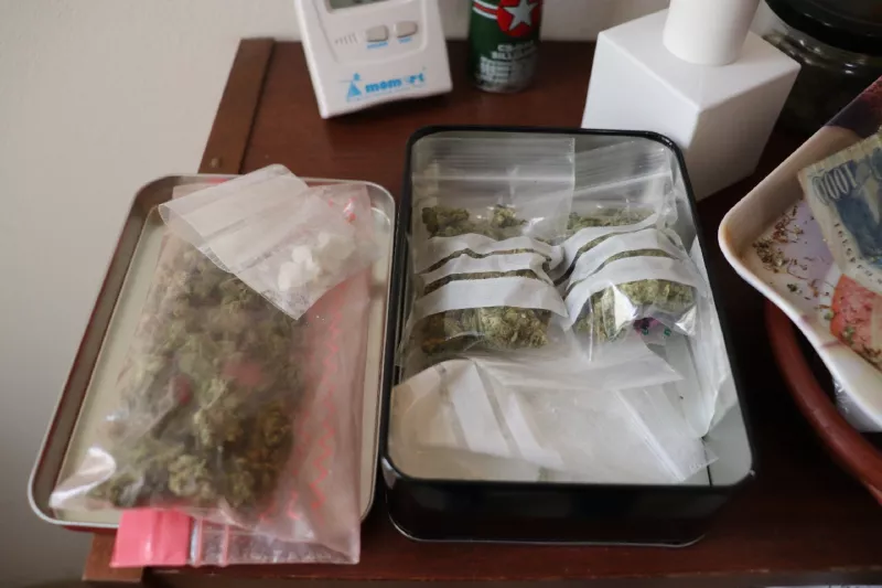 örömlány és drog