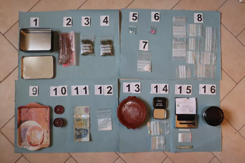 örömlány és drog