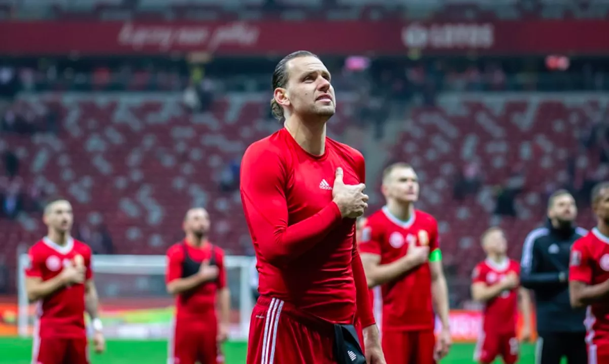 Apa lesz: a Netflix 23 éves sztárja Szalai Ádám szerelme - Fotók