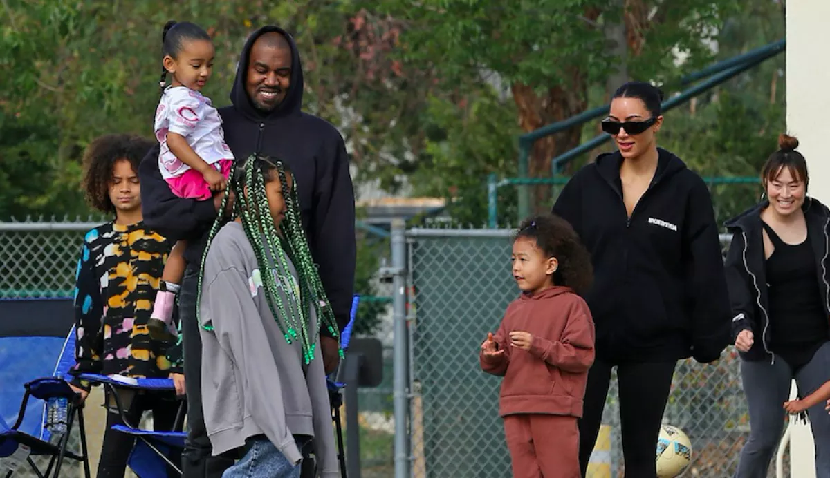 Váratlan fordulat: Kim Kardashianról és Kanye Westről közös képek készültek