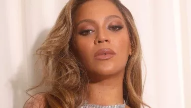 Fotók: meztelenruhában jelent meg az Oscar-party-n Beyonce