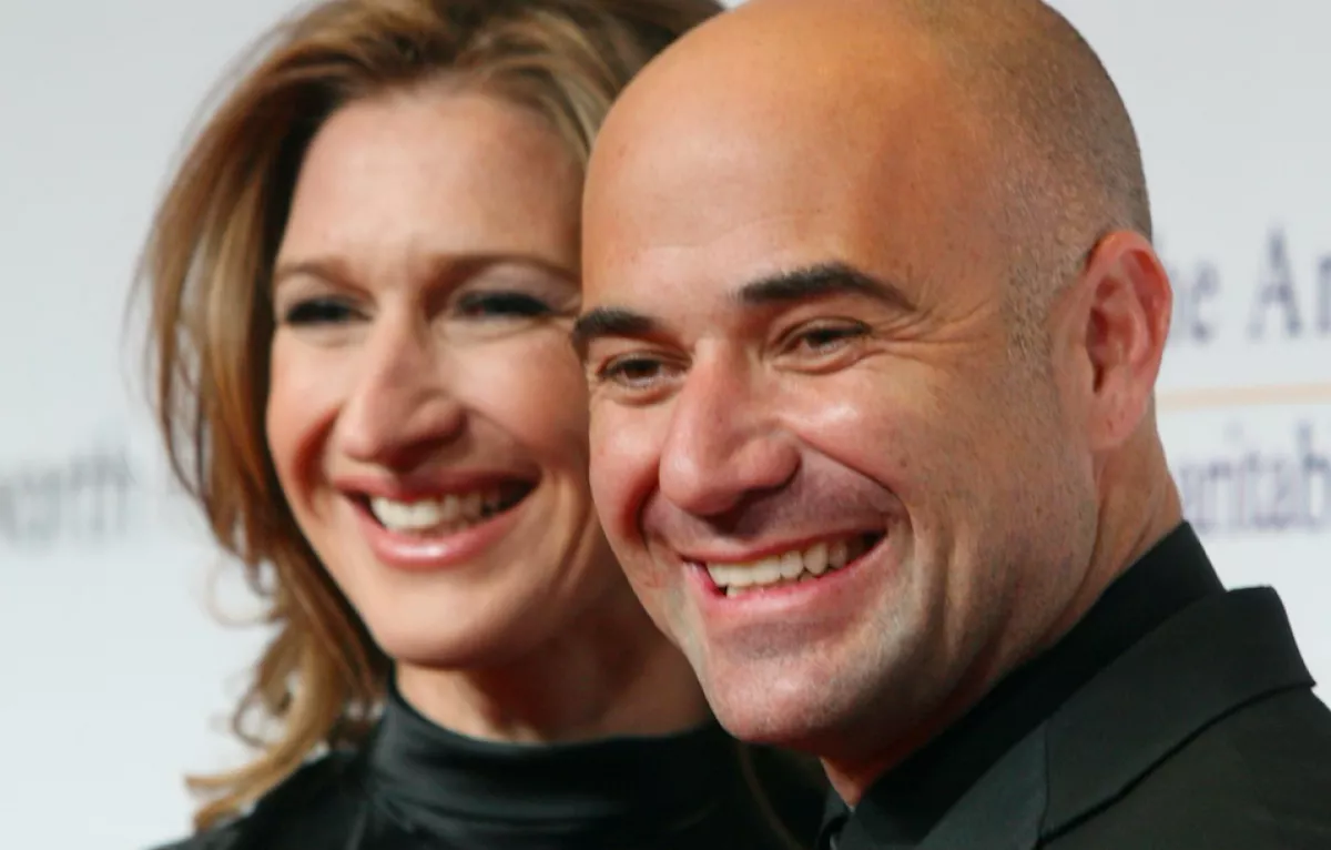 Méretes labdát növesztett a hasára Andre Agassi - Friss fotón a sztárpár