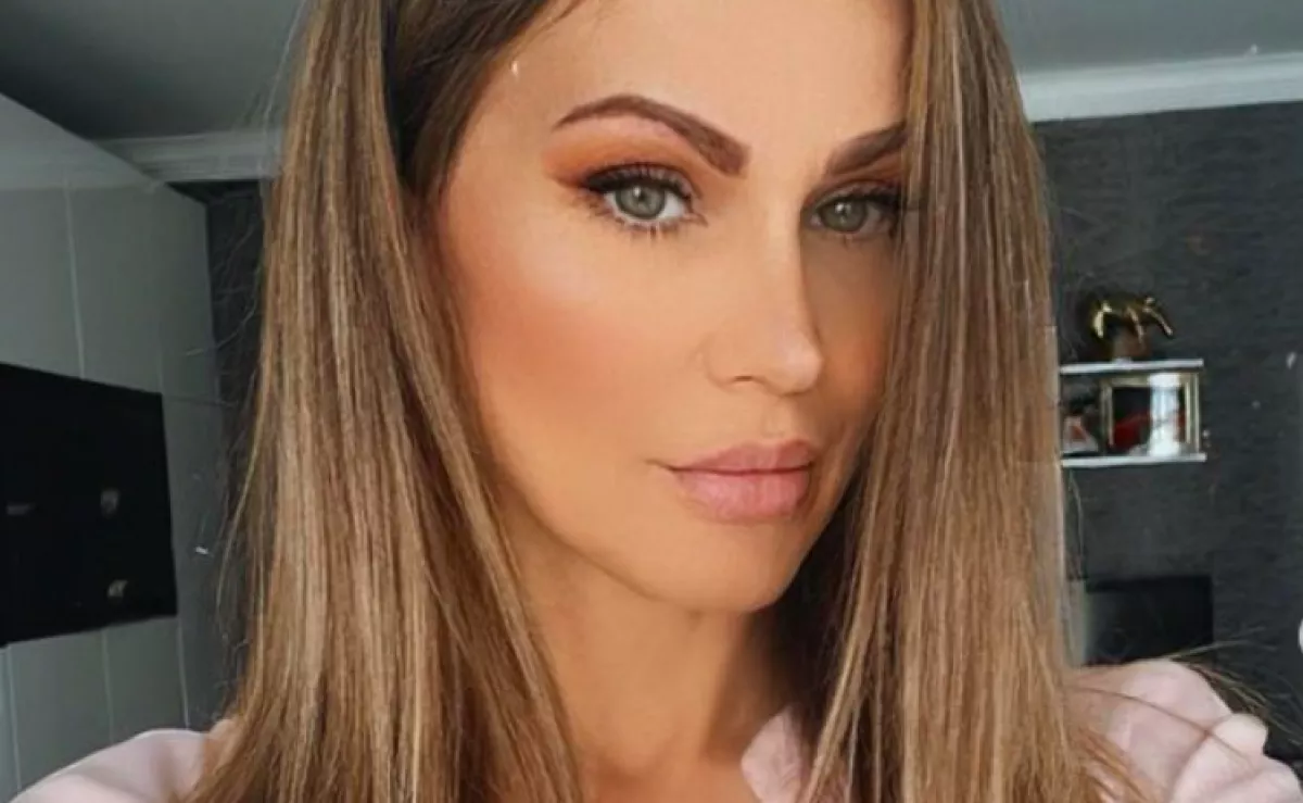 Frontálisan ütközött a magyar modell Dombóvárnál - Két idős ember halt szörnyet - Videó