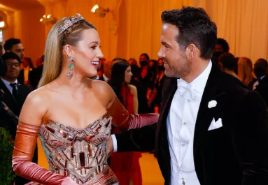 Kim lefogyva, Sophie pocakosan, Musk az anyjával - Íme a MET-gála sztárpárjai