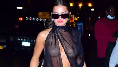 Meztelenruhákba bújtak a világsztárok - Íme a MET afterpartyjának legmerészeb szettjei