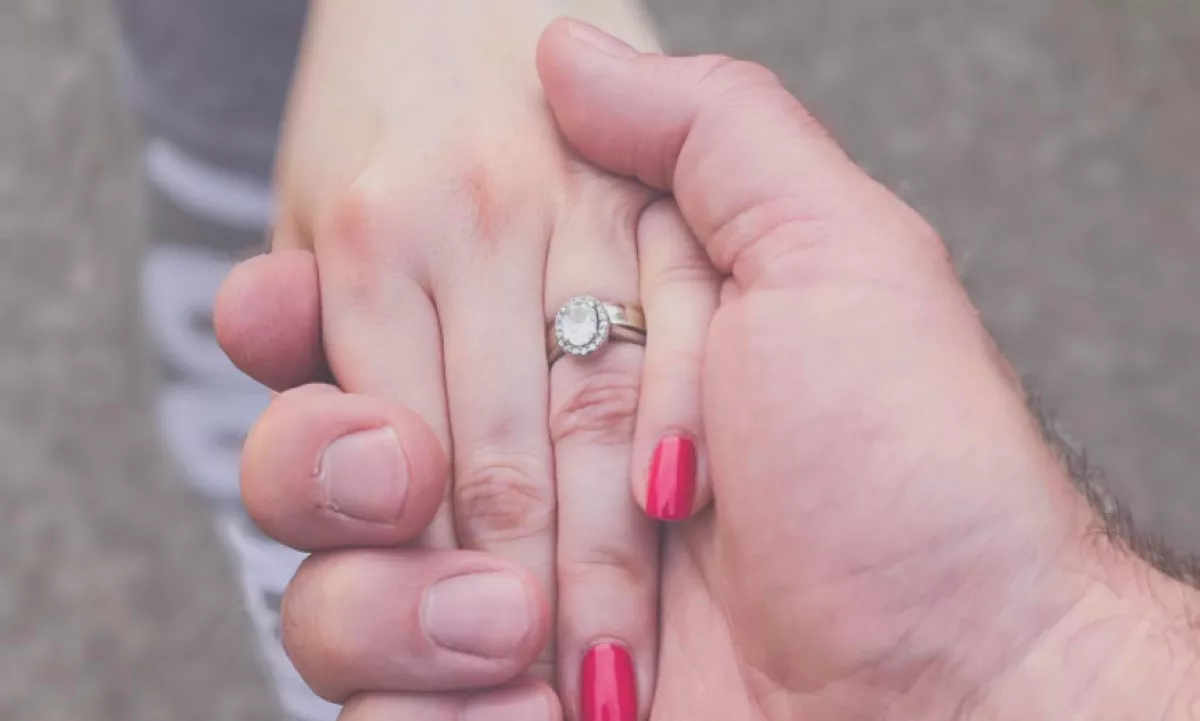 Megcsalta a feleségét, házasságon kívül született gyereke a Barátok közt sztárjának - Fotók