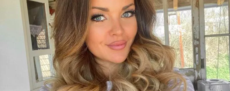 Újra szerelmes Kárpáti Rebeka - Videó