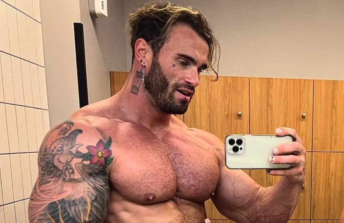 Kizuhant az ablakon, az életéért küzd a 31 éves testépítő