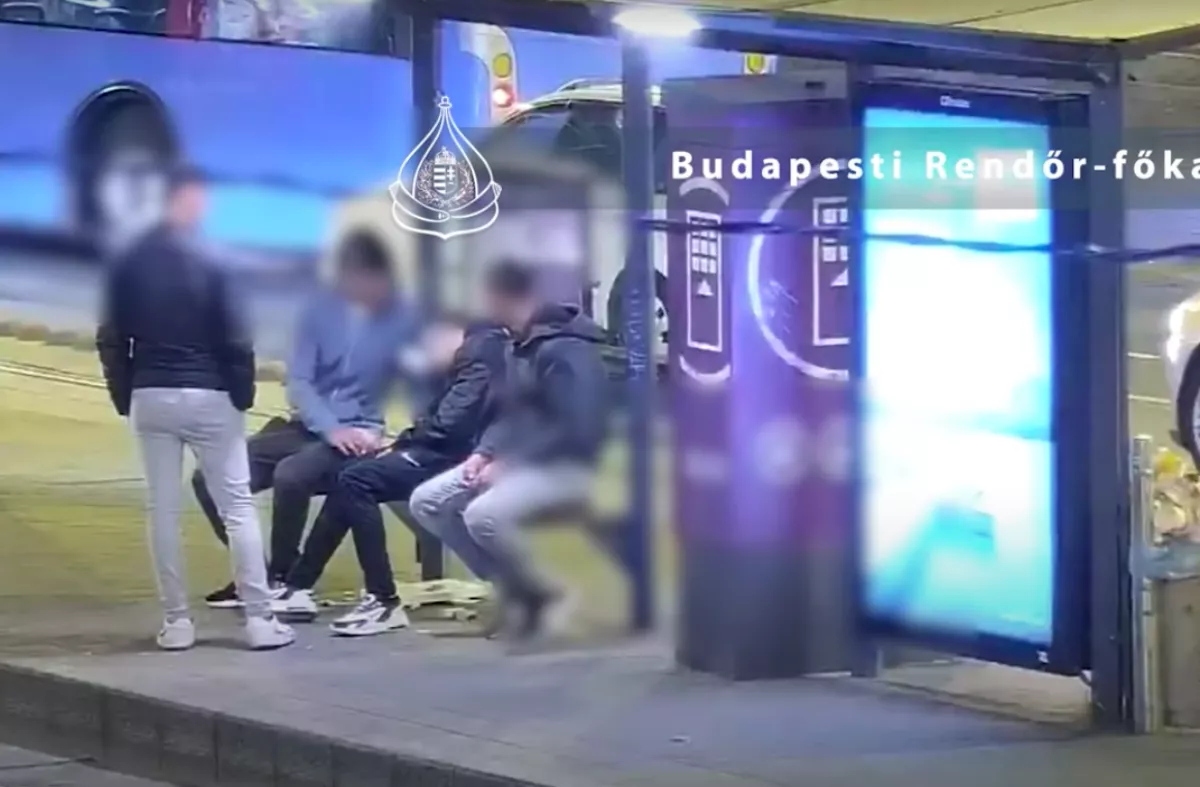 „Csak fel akartam ébreszteni" - mondta Ádám a rendőröknek, de a kamera mindent rögzített - Videó