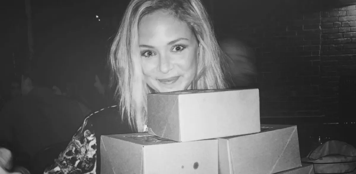 Borzasztó tragédia: 37 évesen hunyt el a színésznő, 2 éves lánya gyászolja - Fotók