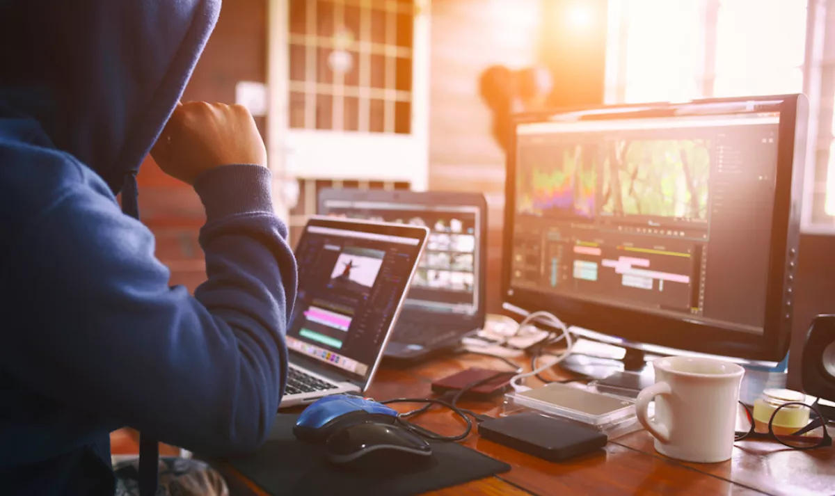 Videós kihívás miatt lett gyanúsított egy 20 éves budapesti srác - börtönbe is kerülhet