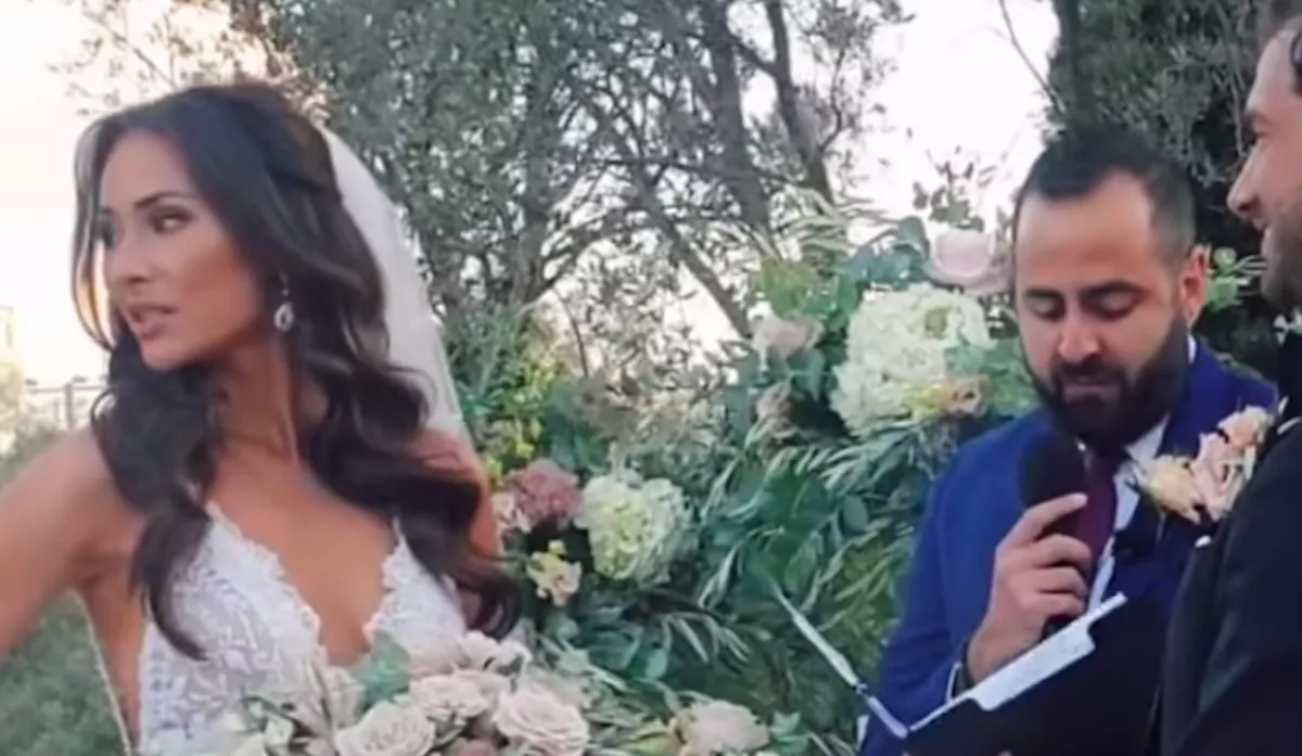 Videón a malőr! Leállította az esküvőjét a menyasszony - nem hiszed el, miért! - Videó