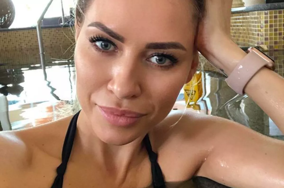 Hargitai Beát egy lefejezett tyúk támadta meg - Fotók