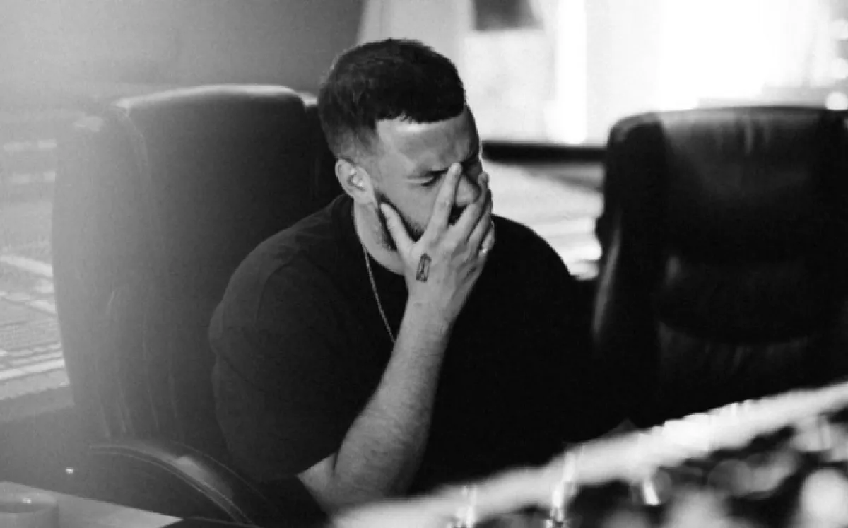 Borzalom: esküvőjük napján hunyt el az X-Factor sztárjának menyasszonya - Fotók