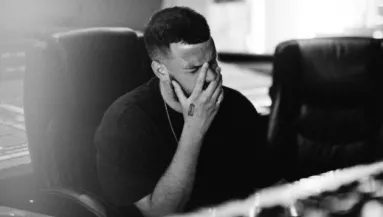 Borzalom: esküvőjük napján hunyt el az X-Factor sztárjának menyasszonya - Fotók