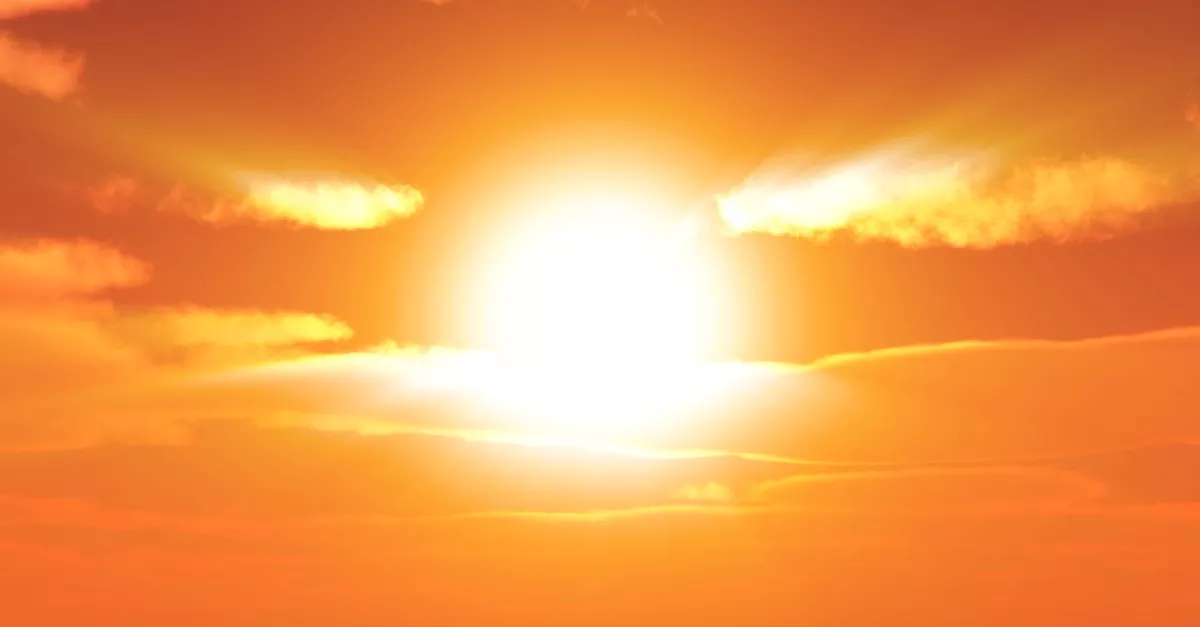 Vörös riasztás 4 megyére! Zivatarok, jég, rekkenő hőség vár ránk csütörtökön