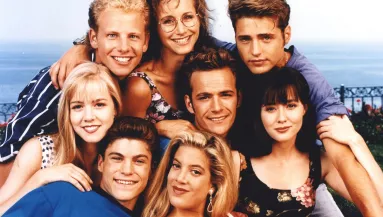 Felismerhetetlen a Beverly Hills 90210 48 éves sztárja - A botox rabja lett - Fotók