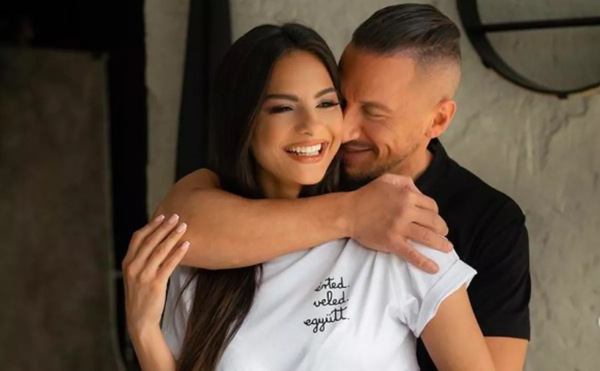 Hatalmas örömhírt közöltek Vastag Csabáék - Mindenki gratulál - Fotók